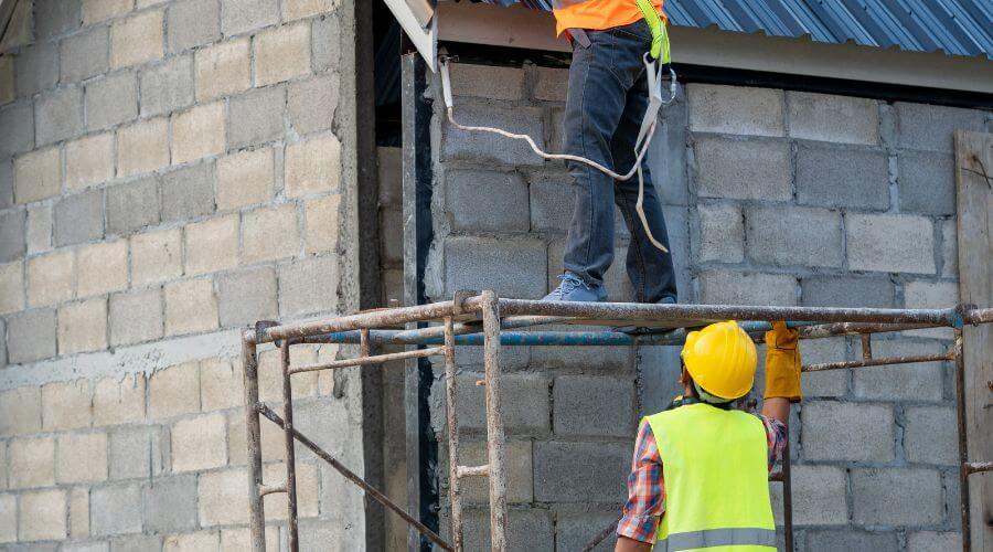 Professional gutter cleaning in Batesland, SD